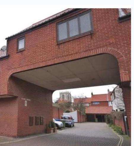Holiday Apartment Beverley Bagian luar foto
